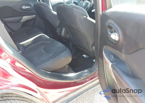 2017 Jeep Cherokee Latitude 4X4 z USA, uszkodzony, nr VIN 1C4PJMCS4HW587957